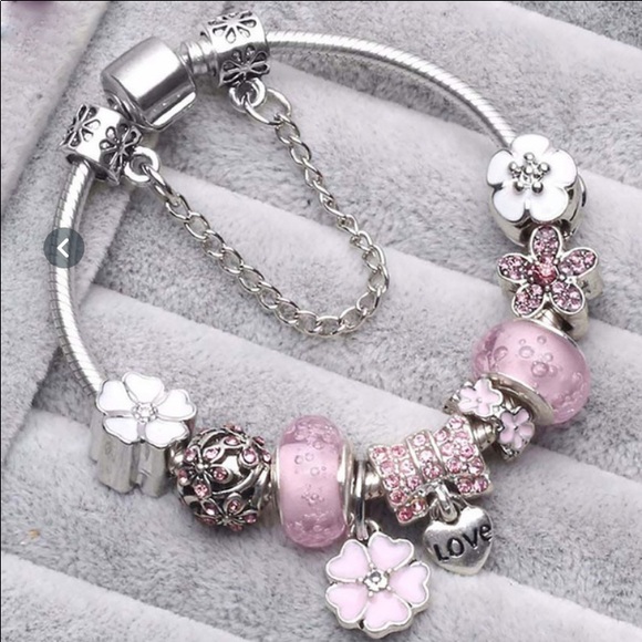 💕❤️925 Sterling charm bracelets🥰💕❤️ - Picture 2 of 5